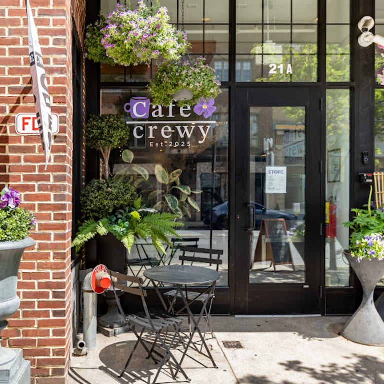 Welcome to Cafe Crewy